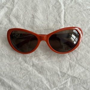 Tory Burch sunglasses no scratches